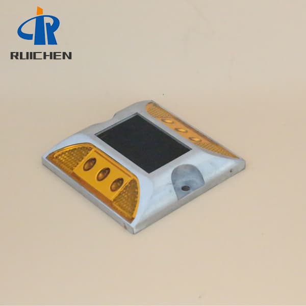 <h3>Square Solar Powered Road Studs For Airport In UAE-RUICHEN </h3>
